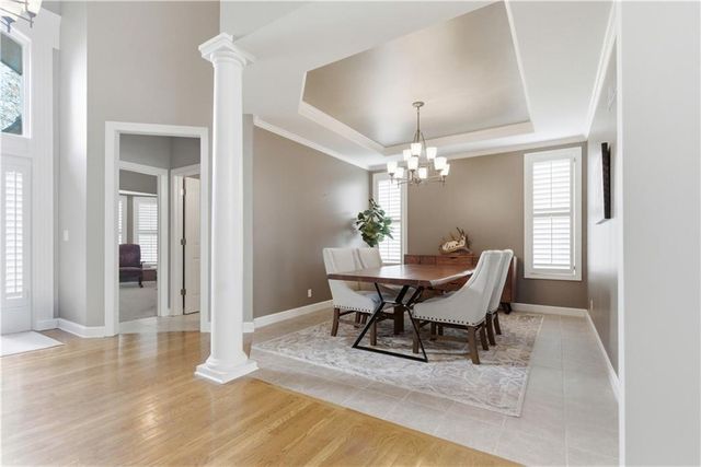 19313 W 98th Street, Lenexa, KS 66220