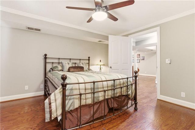 19313 W 98th Street, Lenexa, KS 66220