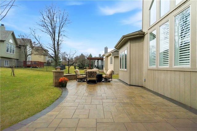 19313 W 98th Street, Lenexa, KS 66220