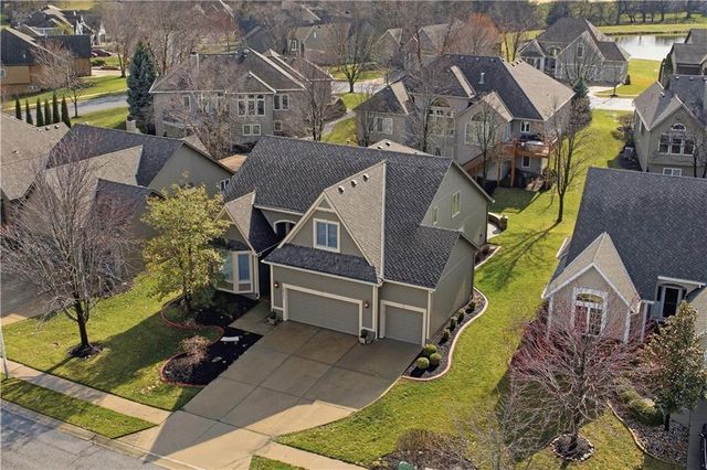 19313 W 98th Street, Lenexa, KS 66220