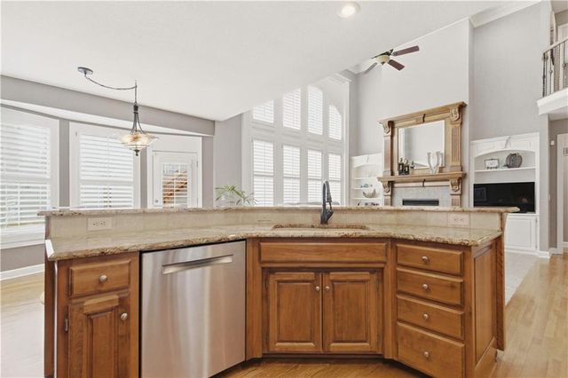 19313 W 98th Street, Lenexa, KS 66220