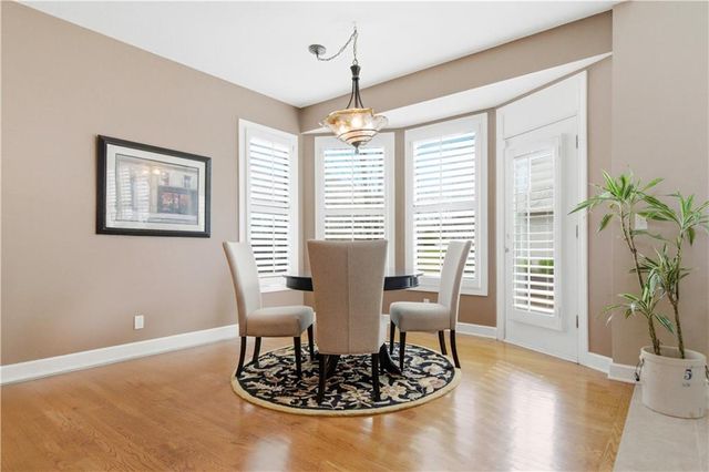 19313 W 98th Street, Lenexa, KS 66220