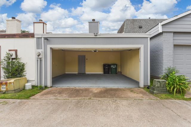 1911 Bittercreek Drive, Houston, TX 77042