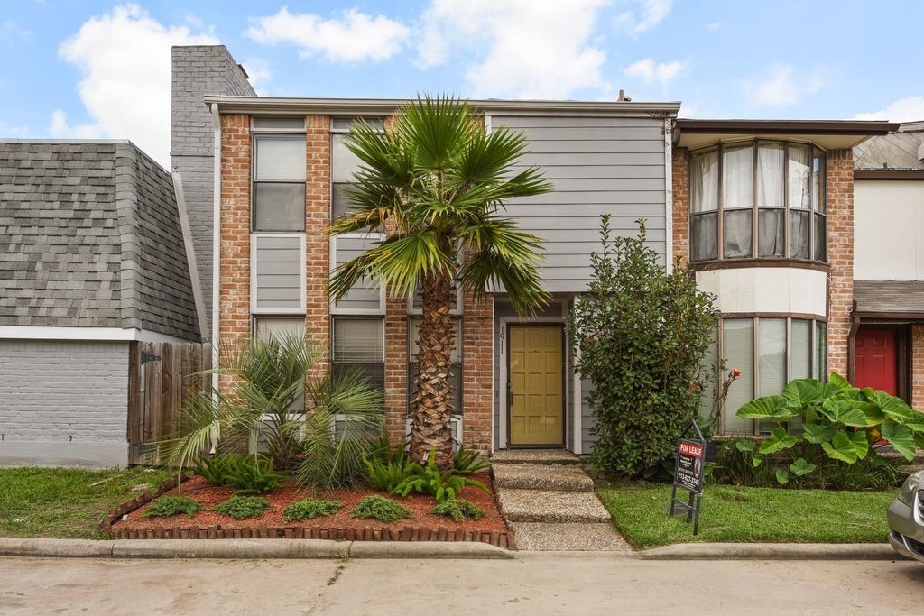 1911 Bittercreek Drive, Houston, TX 77042