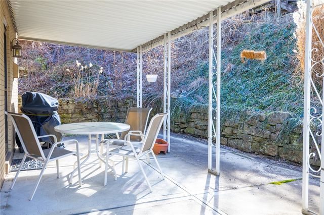 749 Tonopah Ave, Beechview, PA 15216