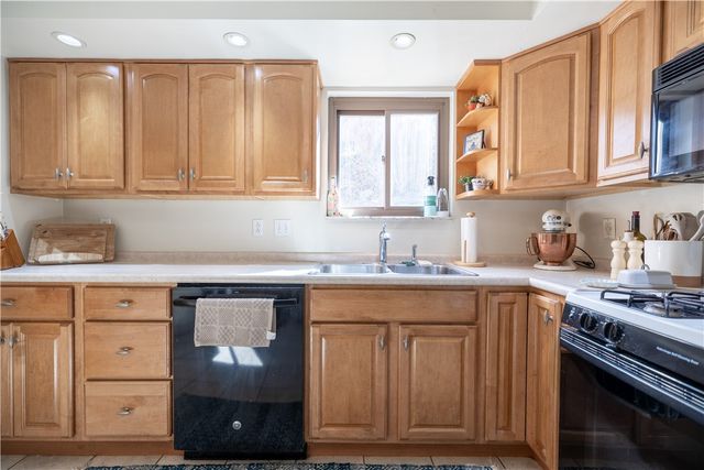 749 Tonopah Ave, Beechview, PA 15216