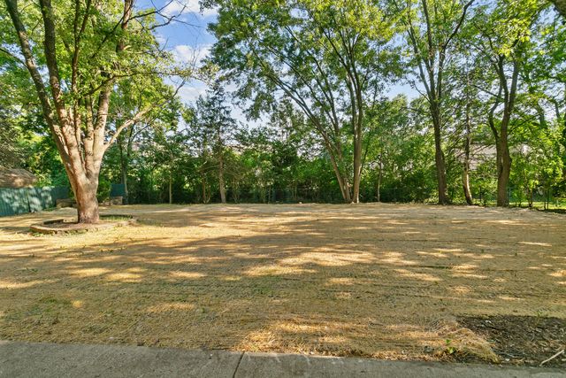 28W555 Leverenz Road, Naperville, IL 60564