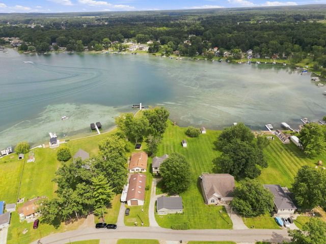50818 Cornwall Road, Bristol, IN 46507