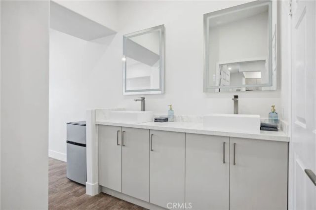 15455 Sherman Way 27, Van Nuys, CA 91406