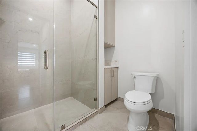 15455 Sherman Way 27, Van Nuys, CA 91406