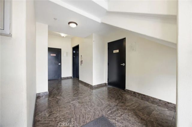 15455 Sherman Way 27, Van Nuys, CA 91406