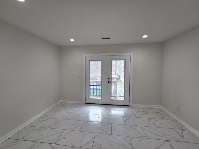 913 Indian Springs Cir, Manchester, TN 37355