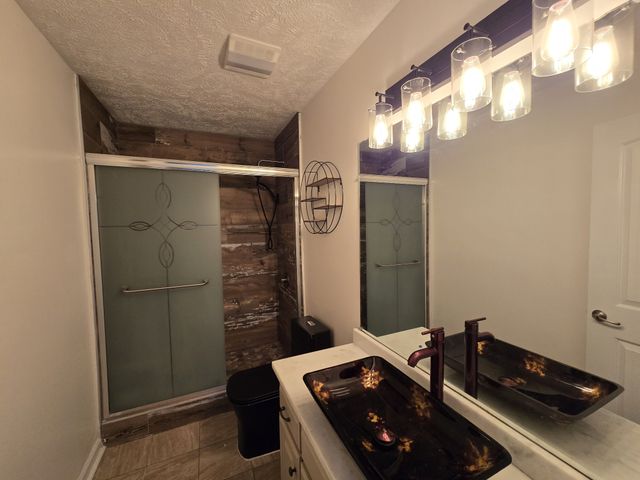 913 Indian Springs Cir, Manchester, TN 37355