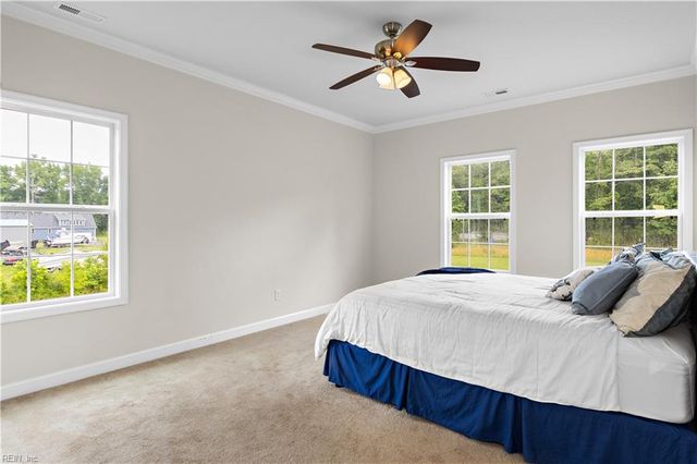 2828 Seven Eleven RD, Chesapeake, VA 23322