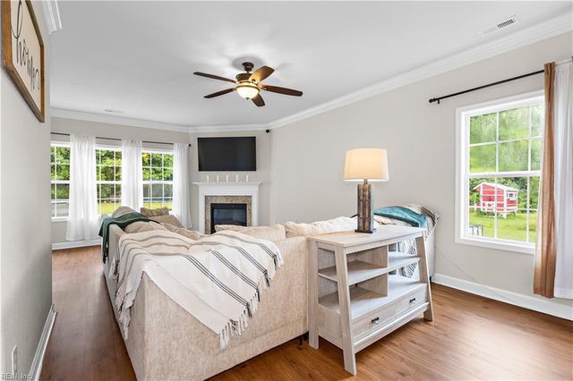 2828 Seven Eleven RD, Chesapeake, VA 23322