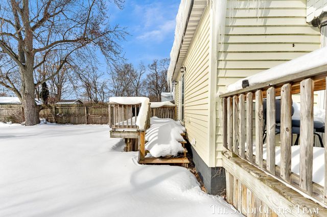 1949 Letart Avenue, Muskegon City, MI 49441