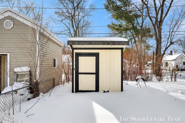 1949 Letart Avenue, Muskegon City, MI 49441