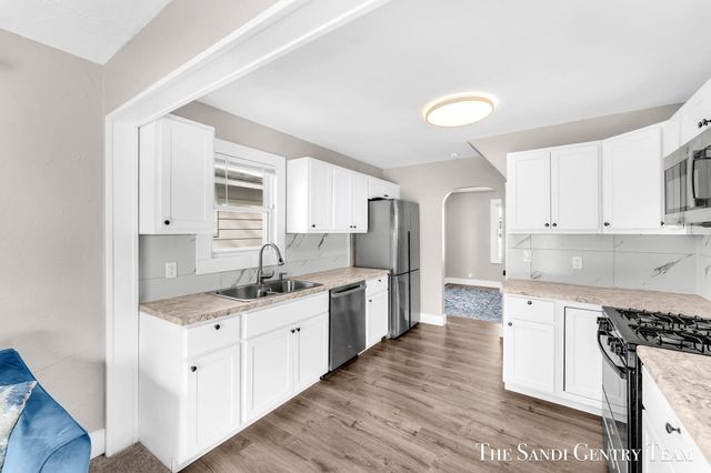 1949 Letart Avenue, Muskegon City, MI 49441