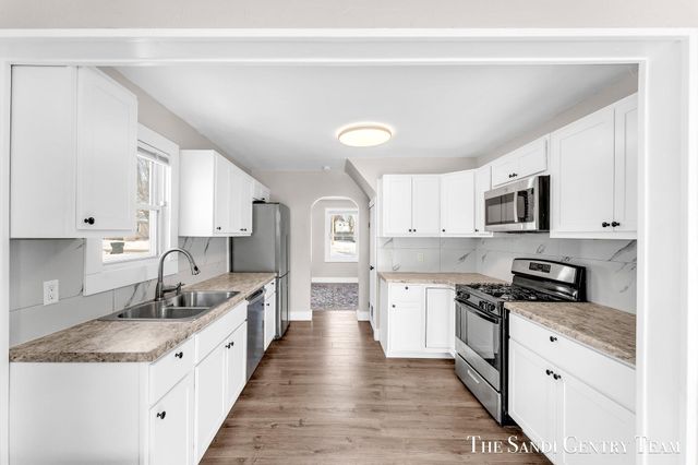 1949 Letart Avenue, Muskegon City, MI 49441