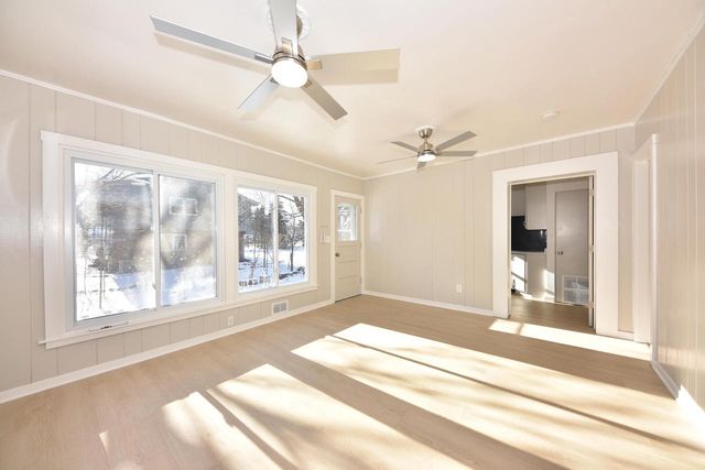 1350 Parkway DRIVE, Brookfield, WI 53005