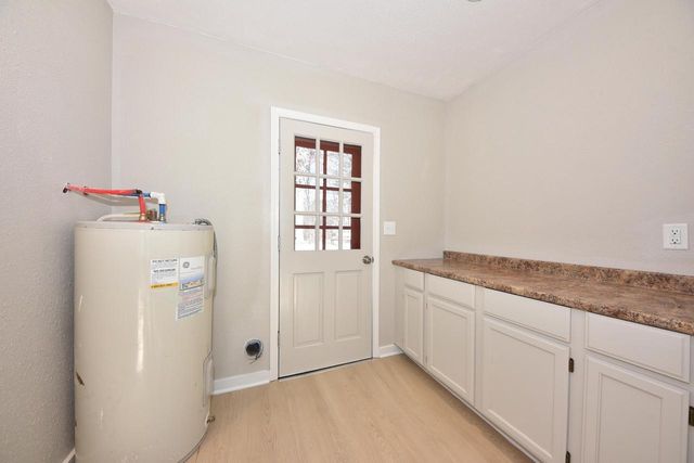 1350 Parkway DRIVE, Brookfield, WI 53005