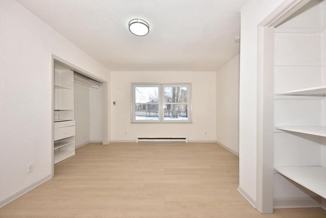 1350 Parkway DRIVE, Brookfield, WI 53005