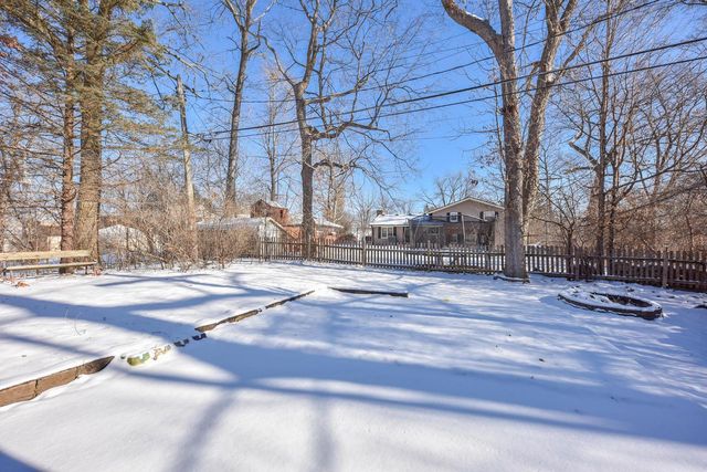 1350 Parkway DRIVE, Brookfield, WI 53005