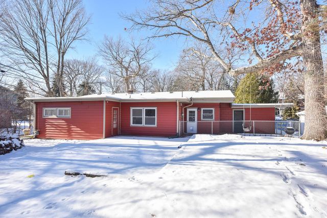 1350 Parkway DRIVE, Brookfield, WI 53005