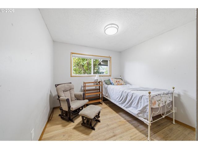 1605 JUNIPER St, Forest Grove, OR 97116