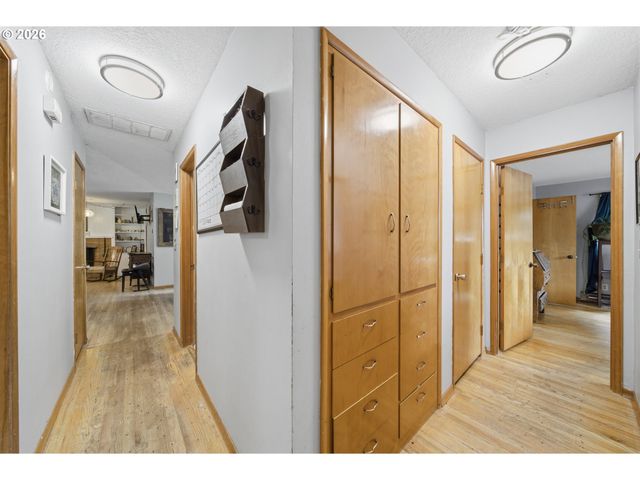1605 JUNIPER St, Forest Grove, OR 97116