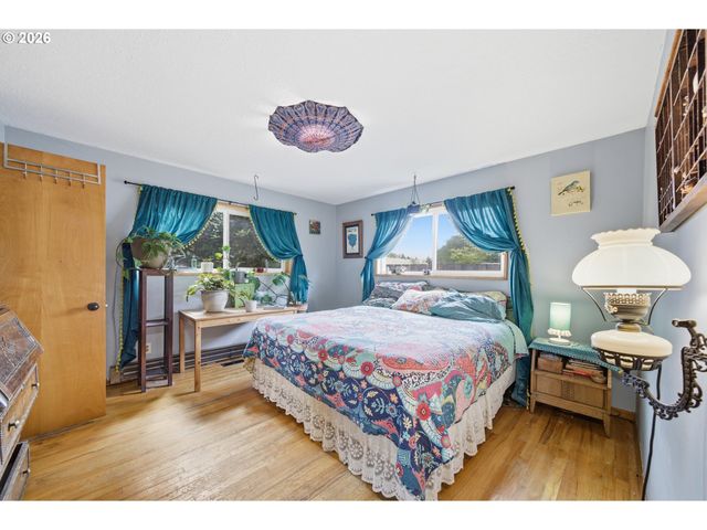 1605 JUNIPER St, Forest Grove, OR 97116