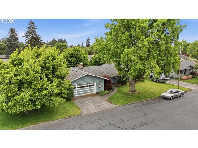 1605 JUNIPER St, Forest Grove, OR 97116