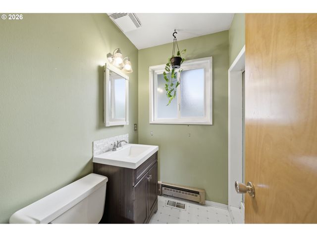 1605 JUNIPER St, Forest Grove, OR 97116