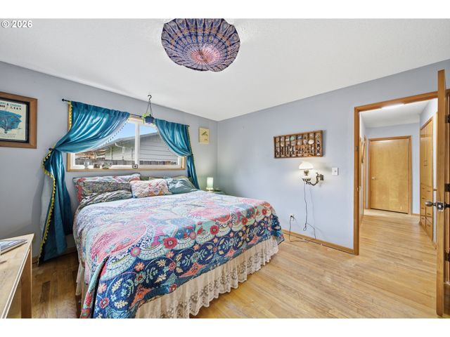 1605 JUNIPER St, Forest Grove, OR 97116