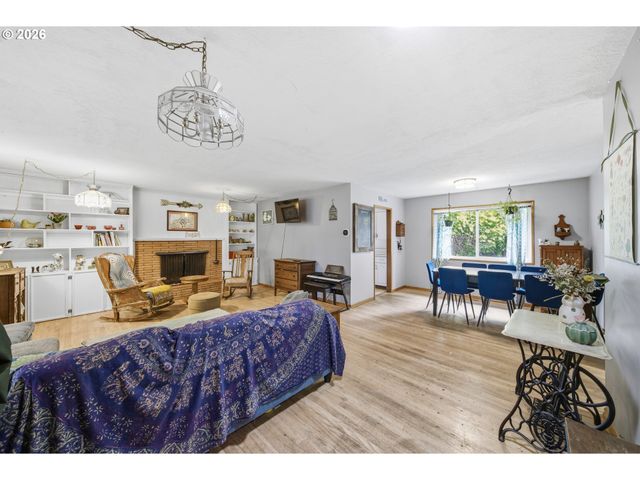 1605 JUNIPER St, Forest Grove, OR 97116