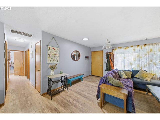 1605 JUNIPER St, Forest Grove, OR 97116