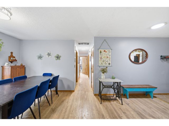 1605 JUNIPER St, Forest Grove, OR 97116