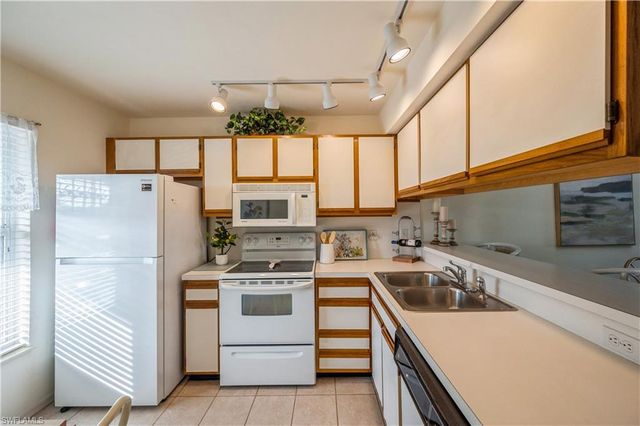 1325 Mainsail DR # 1213, Naples, FL 34114