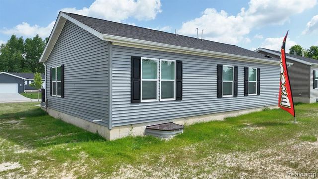 4414 Maple Leaf Trail, Flint, MI 48506