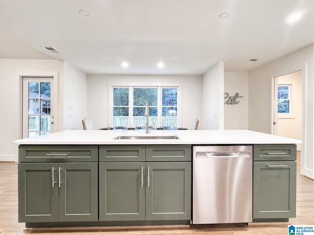 2354 TYROL PLACE, Vestavia Hills, AL 35216