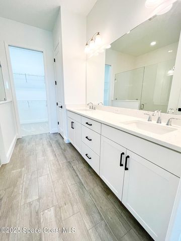 2938 Pangea Circle, Melbourne, FL 32940