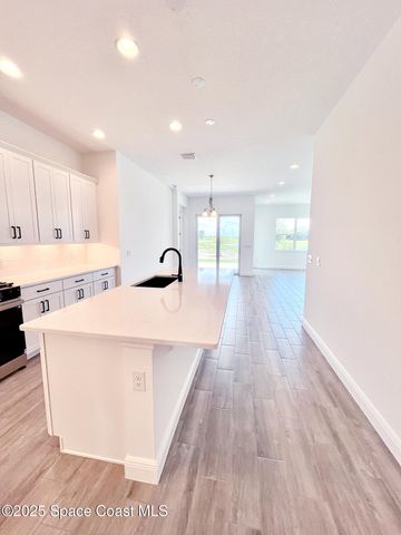 2938 Pangea Circle, Melbourne, FL 32940