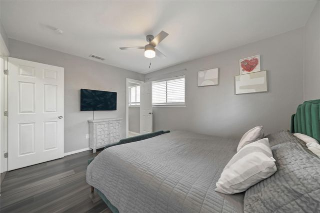 1601 Sagebrush DR, Round Rock, TX 78681