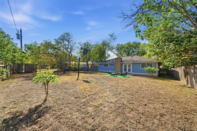 1601 Sagebrush DR, Round Rock, TX 78681