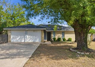 1601 Sagebrush DR, Round Rock, TX 78681