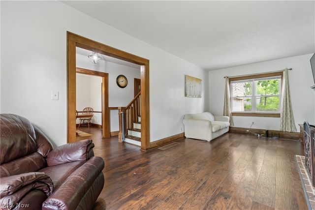 1359 Delia Avenue, Akron, OH 44320
