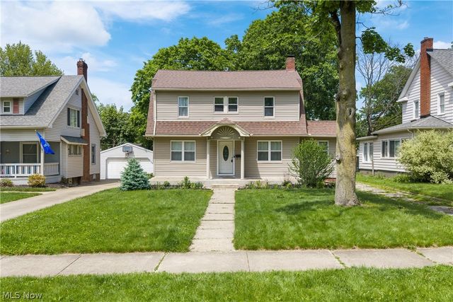 1359 Delia Avenue, Akron, OH 44320