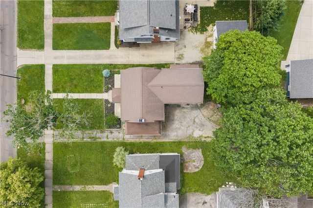 1359 Delia Avenue, Akron, OH 44320