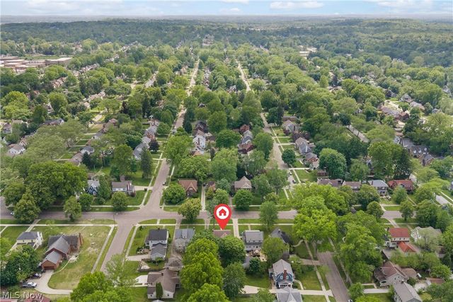 1359 Delia Avenue, Akron, OH 44320