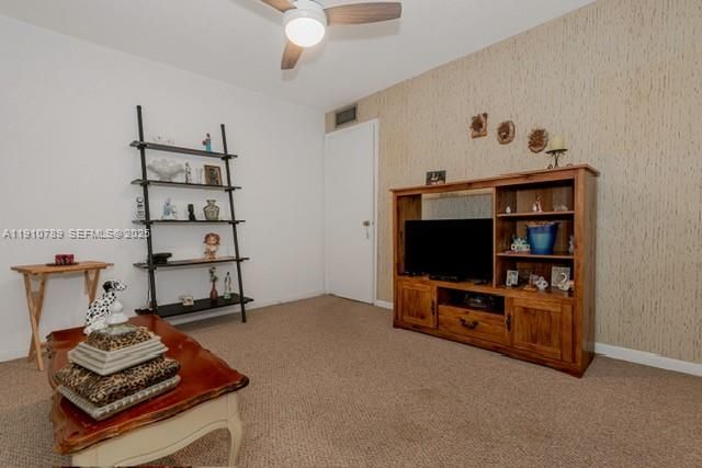 1890 W 56th Street 1423, Hialeah, FL 33012